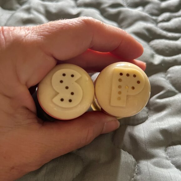 Art Deco Salt and Pepper Shakers Souvenir from Sumter, NC - Picture 4 of 4